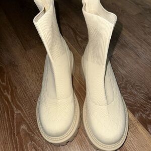 Cream Knit Ankle Boots